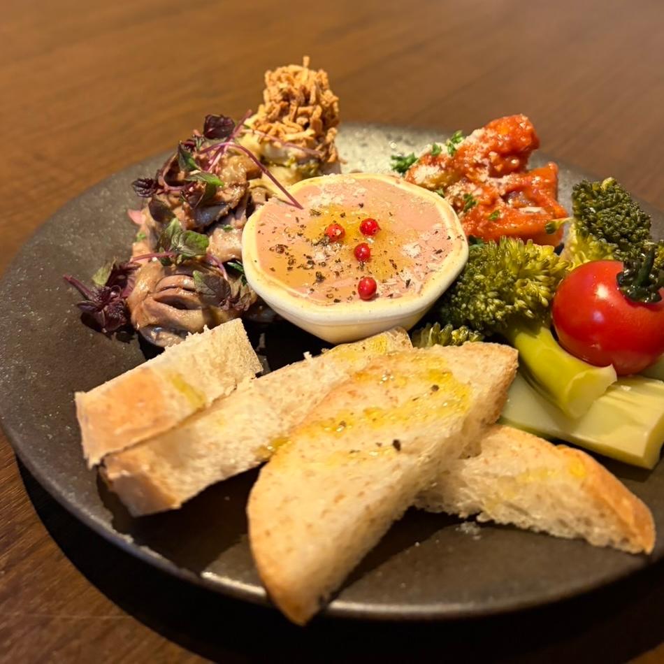 前菜盛り合わせ